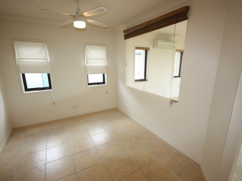 1049/1 The Cove Crescent, Meadow View, Carrara QLD 4211