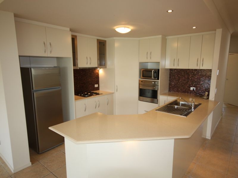 1049/1 The Cove Crescent, Meadow View, Carrara QLD 4211
