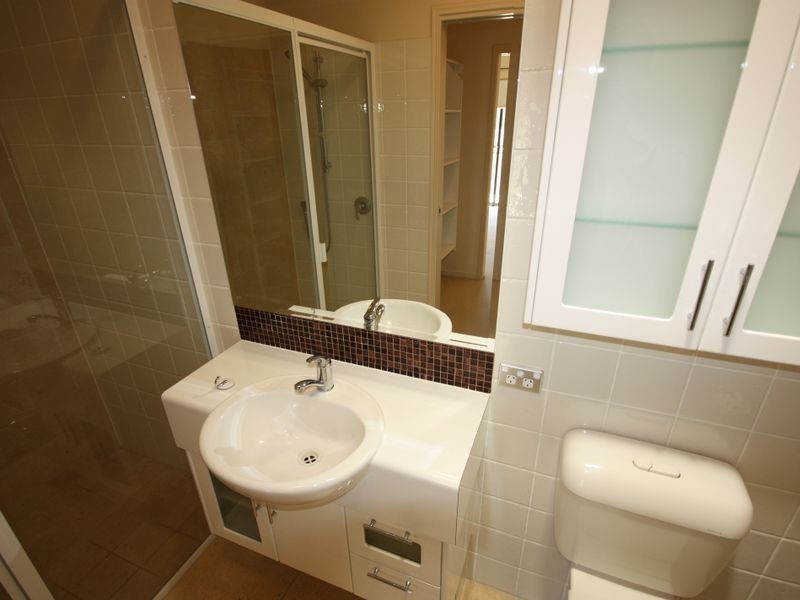 1049/1 The Cove Crescent, Meadow View, Carrara QLD 4211