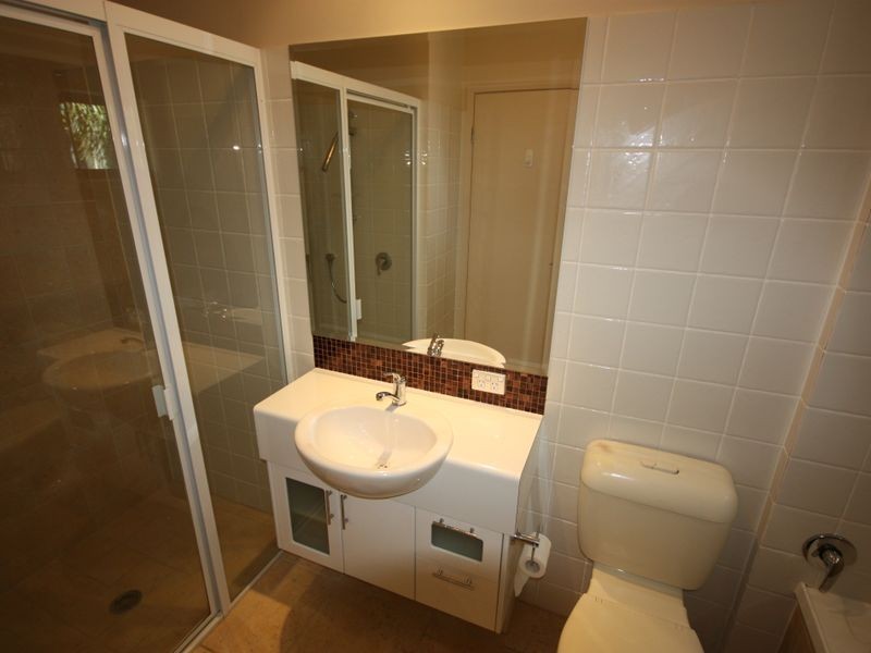 1049/1 The Cove Crescent, Meadow View, Carrara QLD 4211