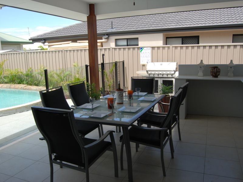Hope Island QLD 4212