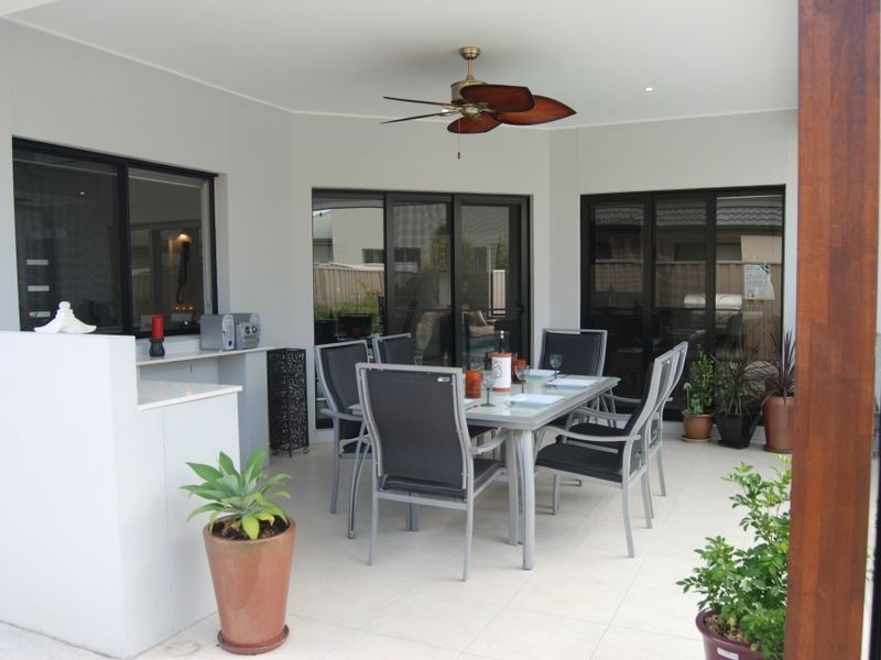 Hope Island QLD 4212