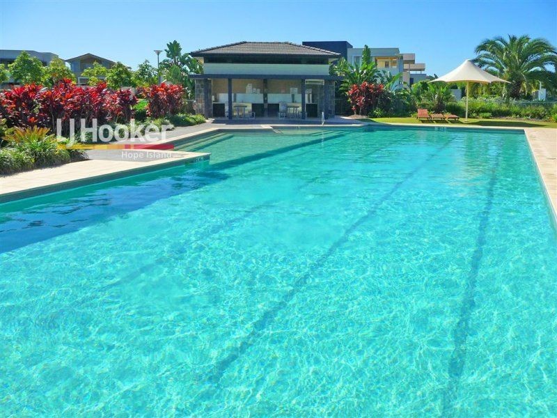 Hope Island QLD 4212