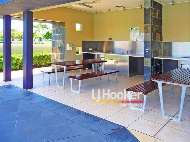 Hope Island QLD 4212