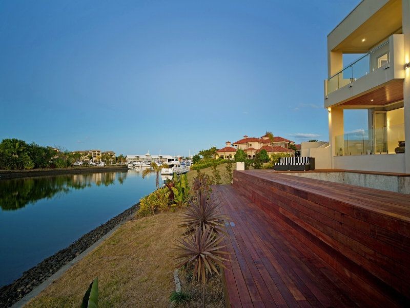 Hope Island QLD 4212
