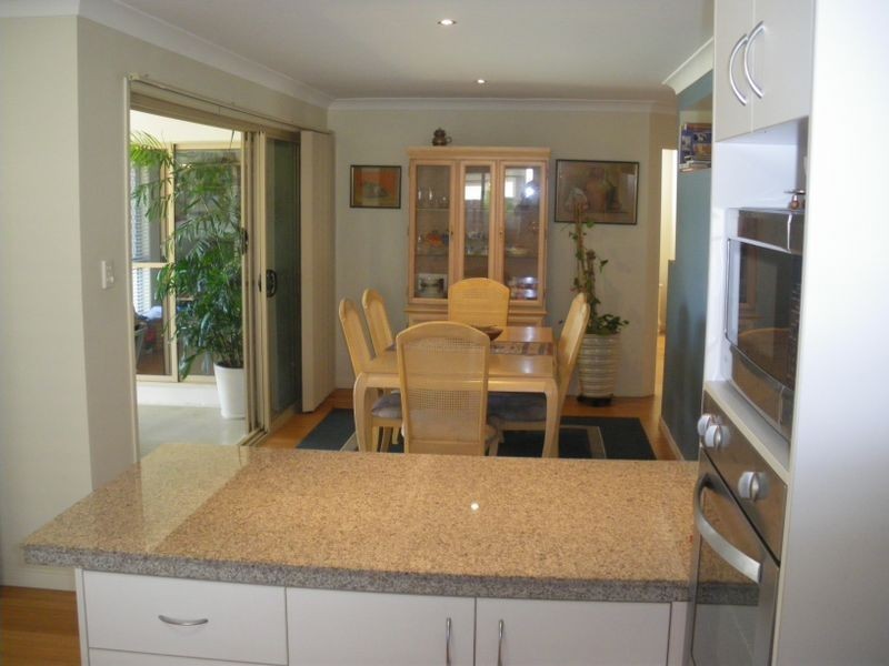 Hope Island QLD 4212