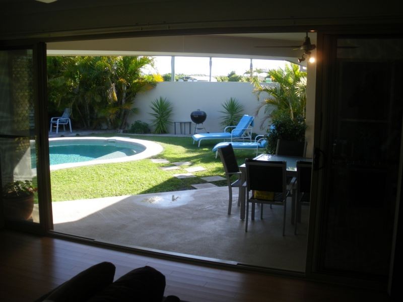 Hope Island QLD 4212