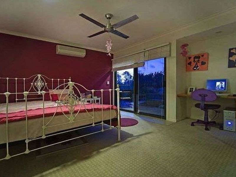 3145 Riverleigh Drive, Hope Island QLD 4212