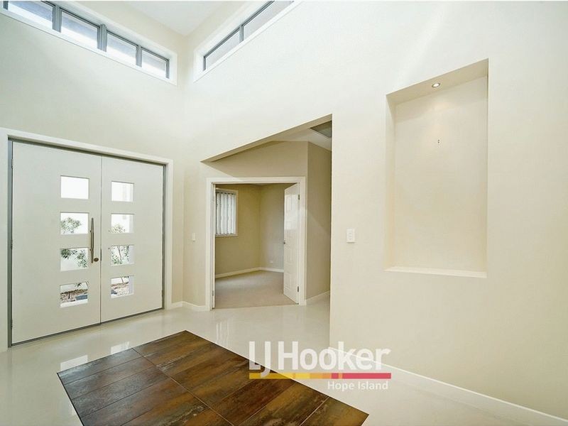 2804 Gracemere Cct North GRACEMERE ISLAND, Hope Island QLD 4212