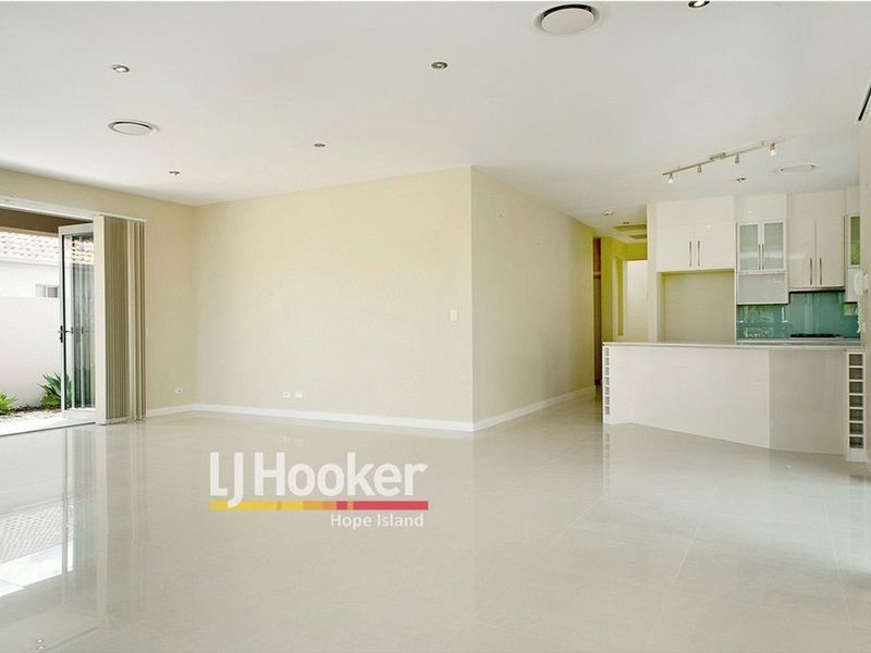 2804 Gracemere Cct North GRACEMERE ISLAND, Hope Island QLD 4212