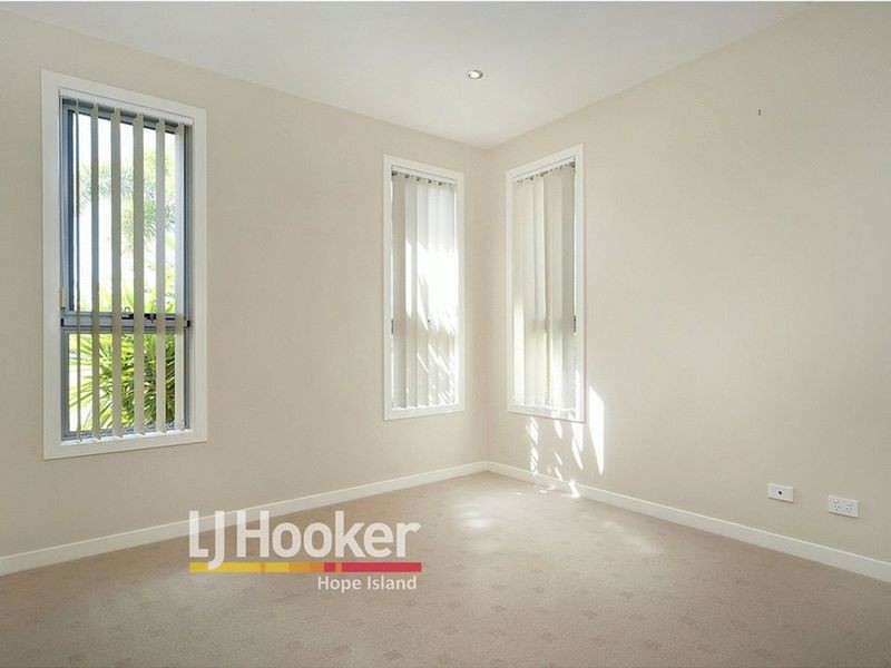 2804 Gracemere Cct North GRACEMERE ISLAND, Hope Island QLD 4212