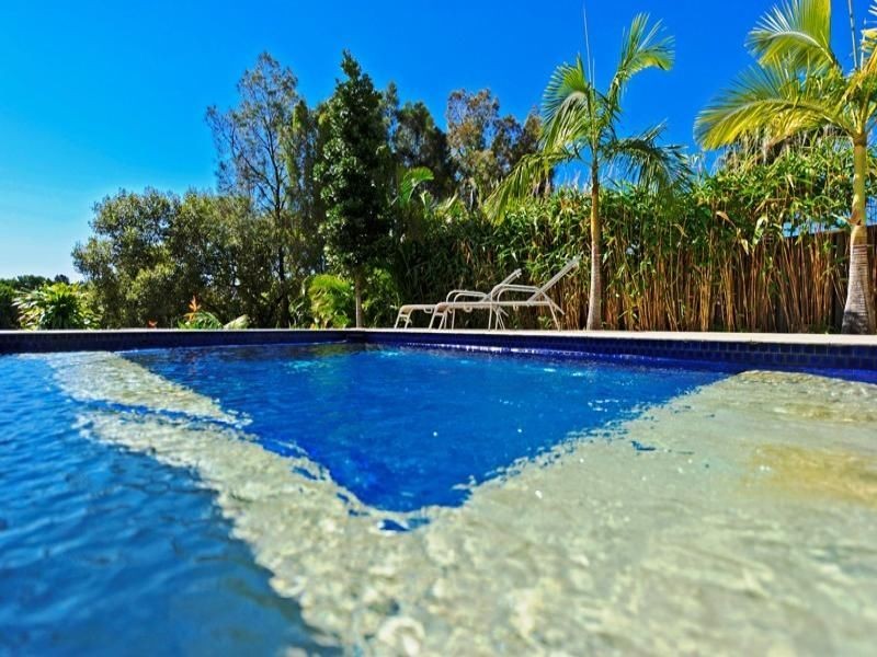 8 Saltwater Terrace, Helensvale QLD 4212