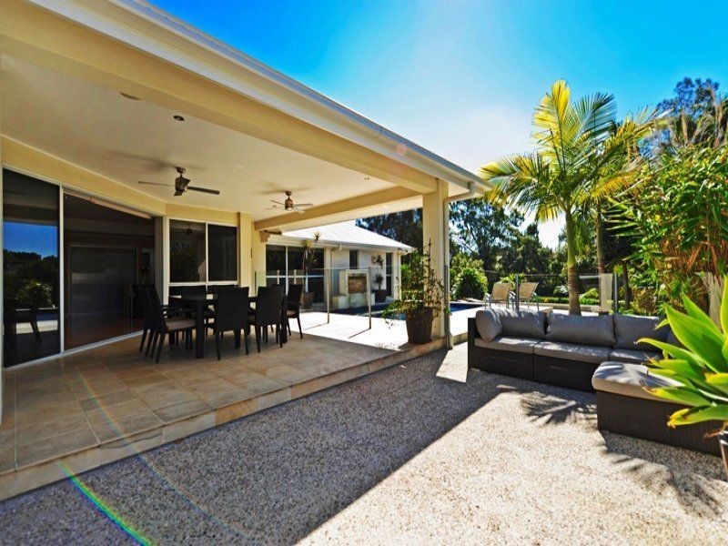 8 Saltwater Terrace, Helensvale QLD 4212