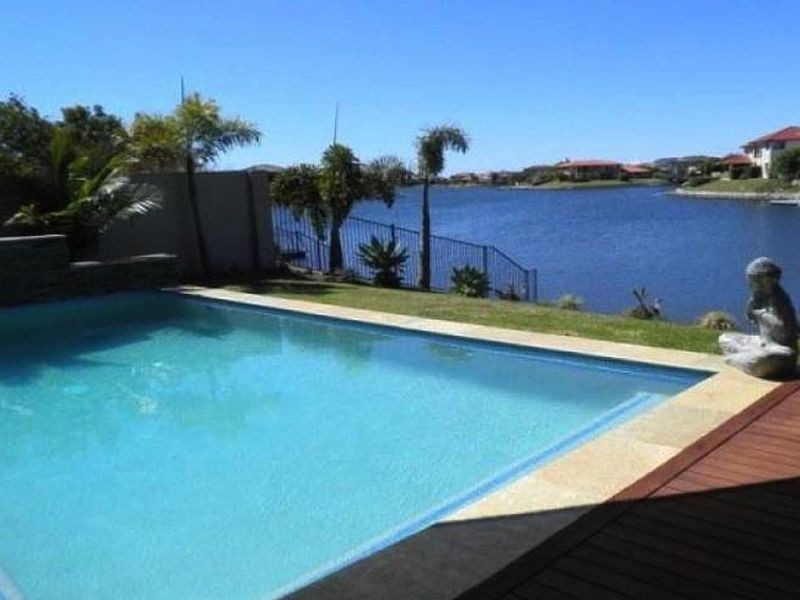 Hope Island QLD 4212