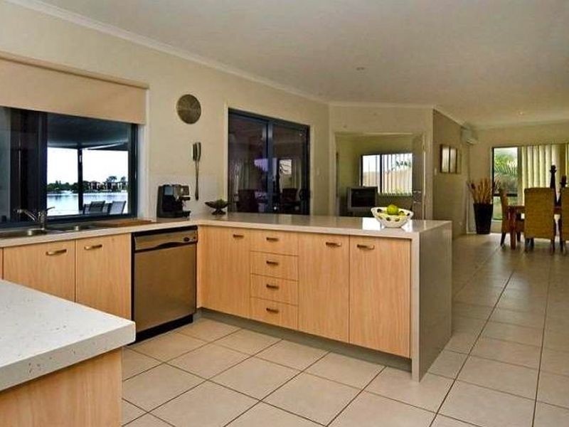 Hope Island QLD 4212