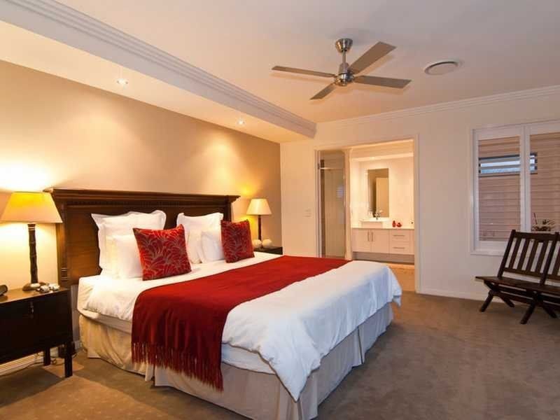 Hope Island QLD 4212