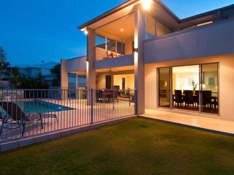 Hope Island QLD 4212