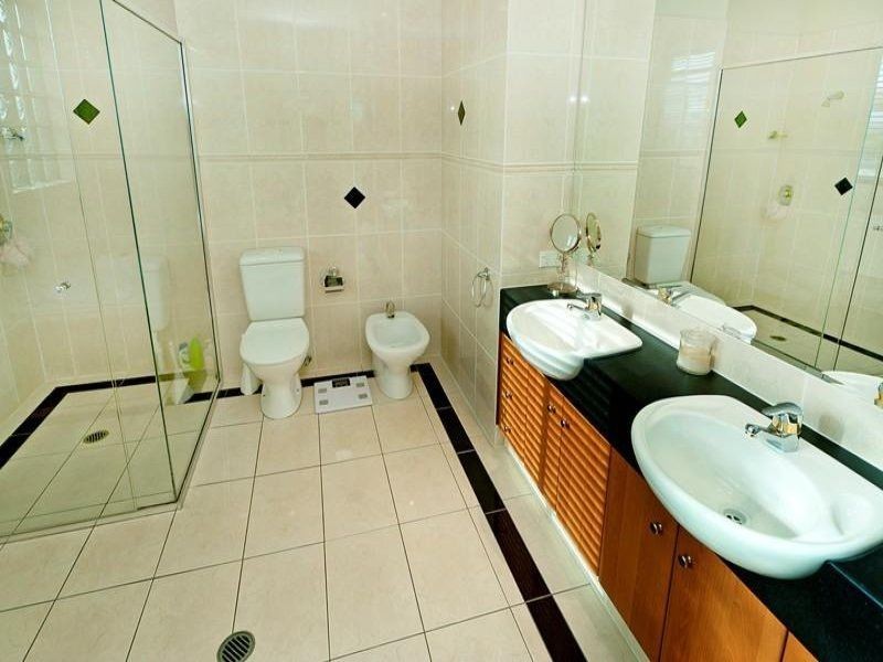 14 Windchimes Wy, Hope Island QLD 4212