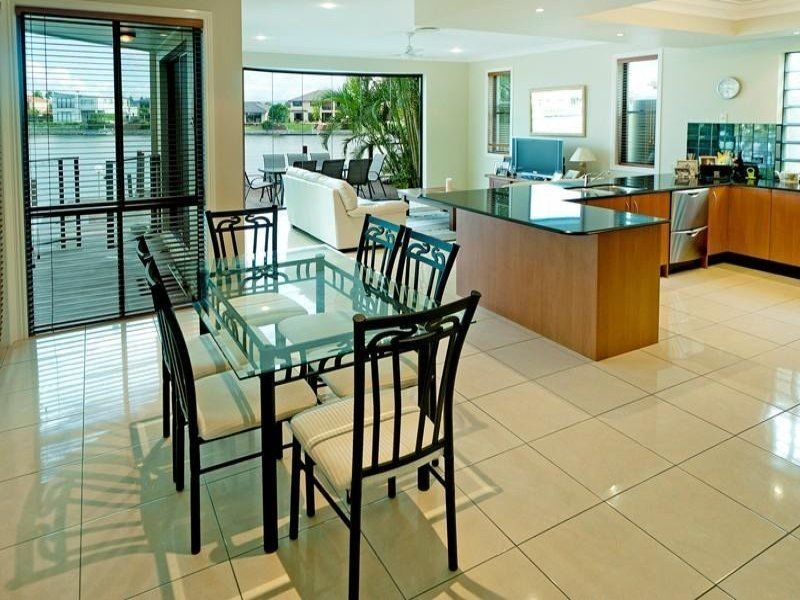14 Windchimes Wy, Hope Island QLD 4212
