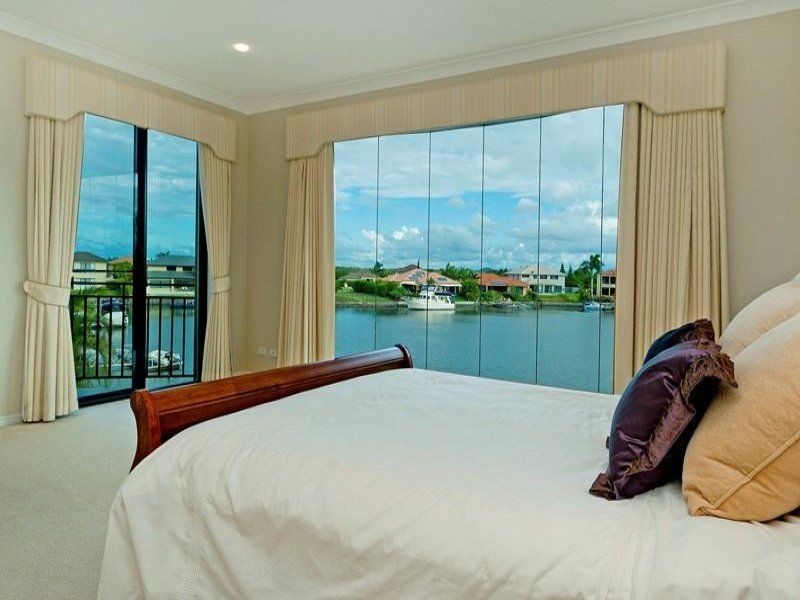 14 Windchimes Wy, Hope Island QLD 4212