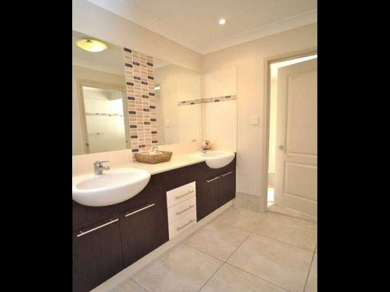 22 Southaven Drive, Helensvale QLD 4212