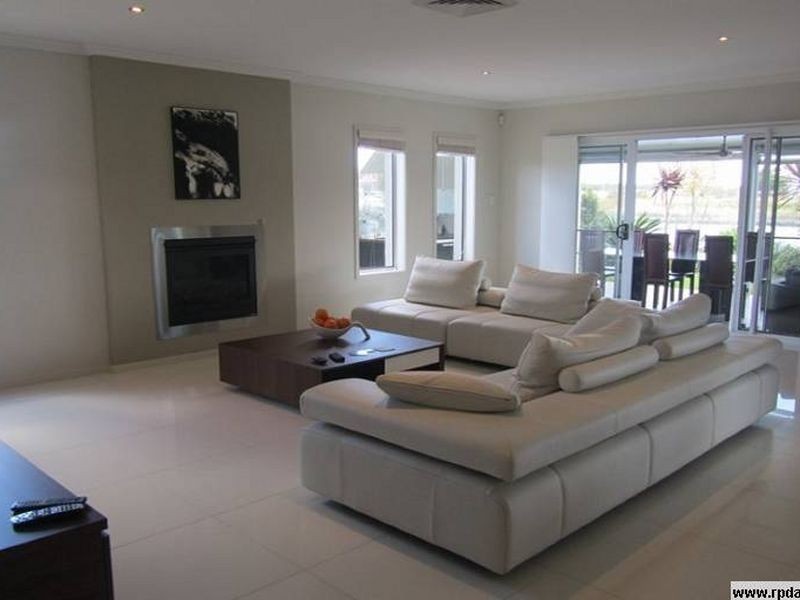 8 Palladium Drive, Hope Island QLD 4212