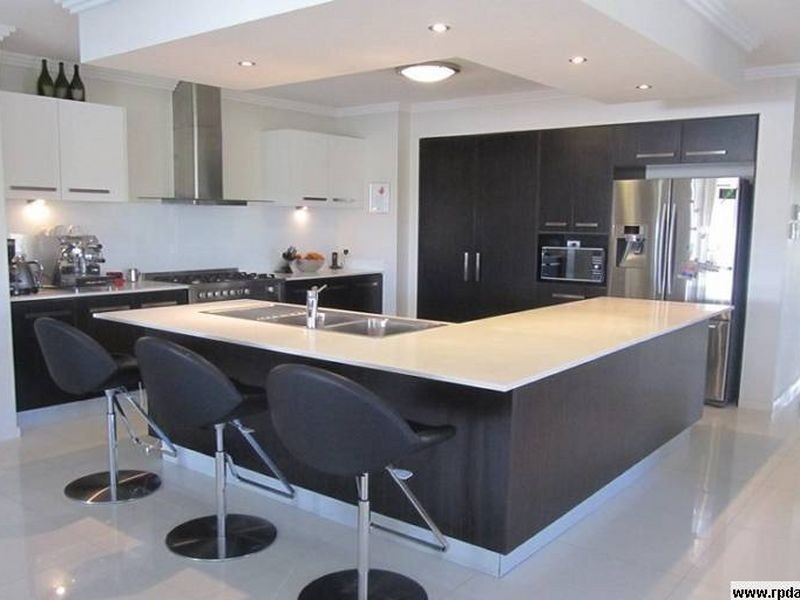 8 Palladium Drive, Hope Island QLD 4212