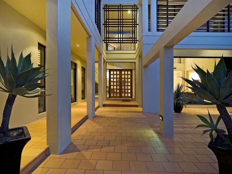 Hope Island QLD 4212