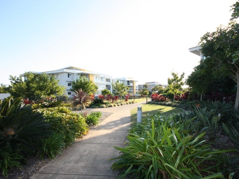 337/66 Sickle Ave, Hope Island QLD 4212