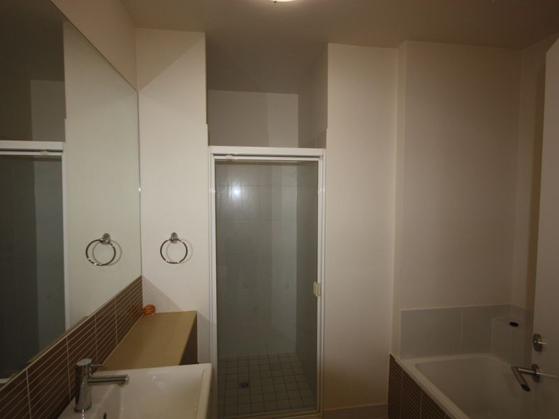 337/66 Sickle Ave, Hope Island QLD 4212