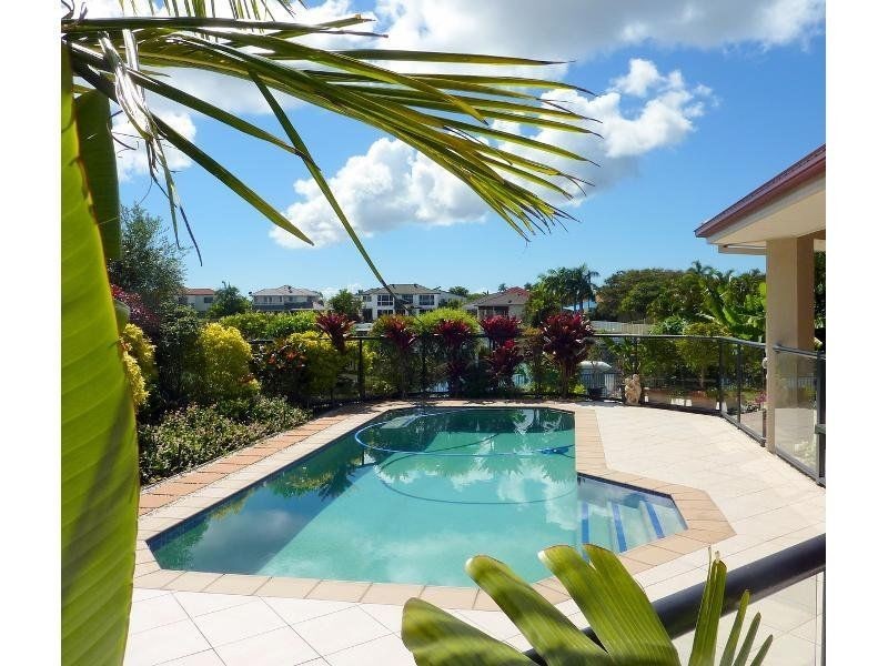 1 Windchimes Way OYSTER COVE, Hope Island QLD 4212