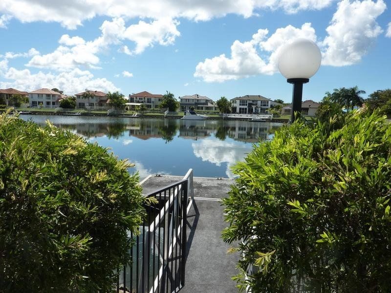 1 Windchimes Way OYSTER COVE, Hope Island QLD 4212