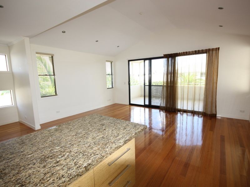 6138 Bolsena Circuit, Hope Island QLD 4212