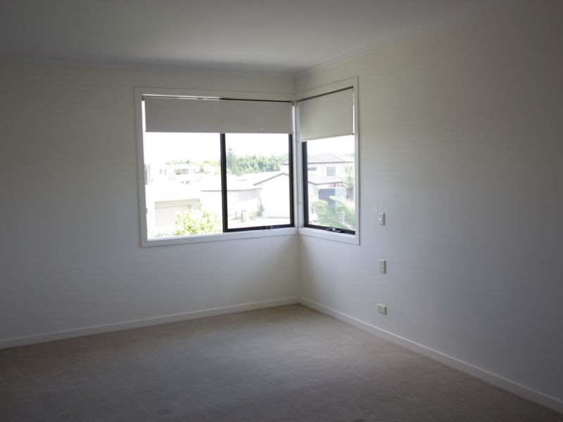 6138 Bolsena Circuit, Hope Island QLD 4212