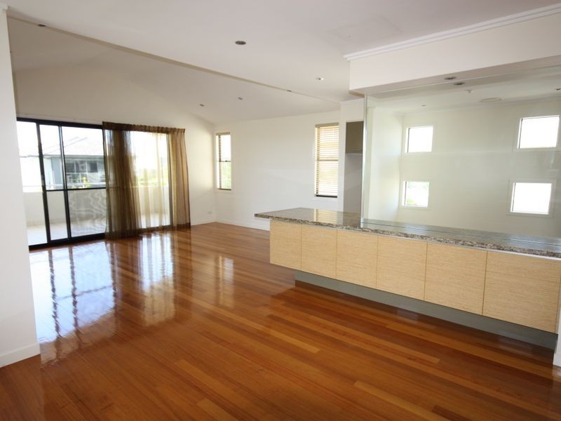 6138 Bolsena Circuit, Hope Island QLD 4212