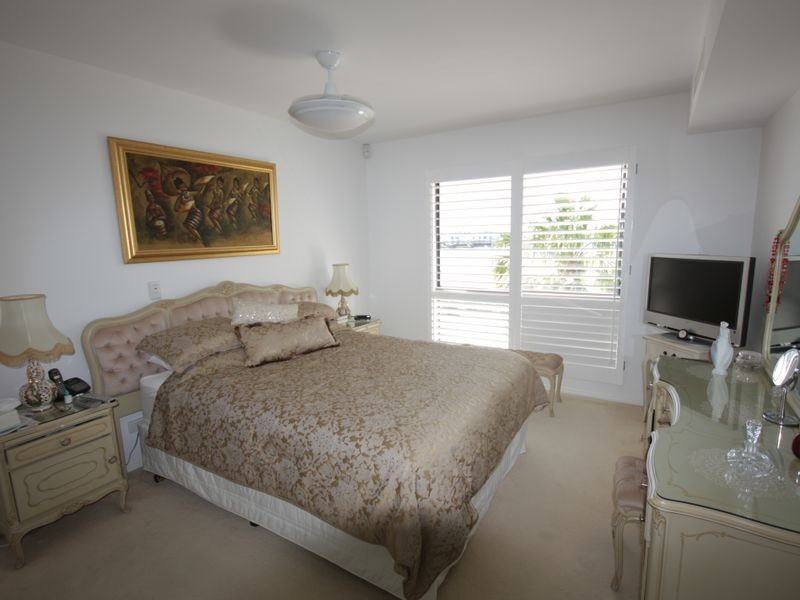 Hope Island QLD 4212