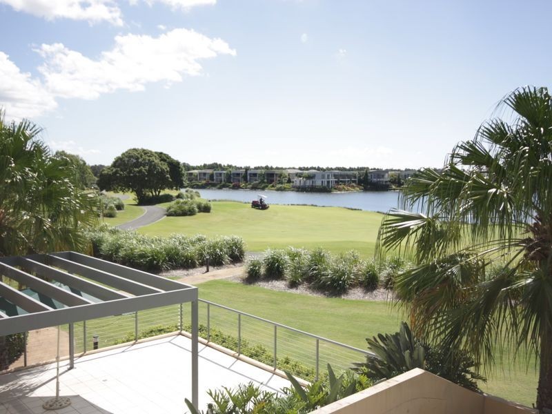 Hope Island QLD 4212