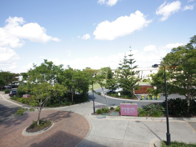 Hope Island QLD 4212