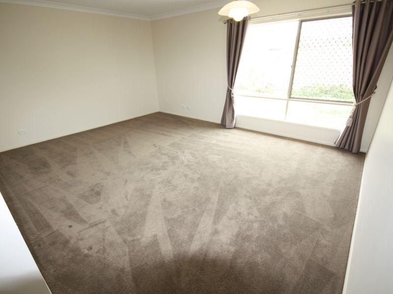 32 Regatta Ave, Oxenford QLD 4210