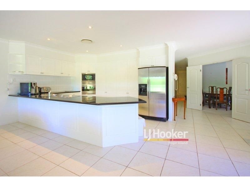 Hope Island QLD 4212