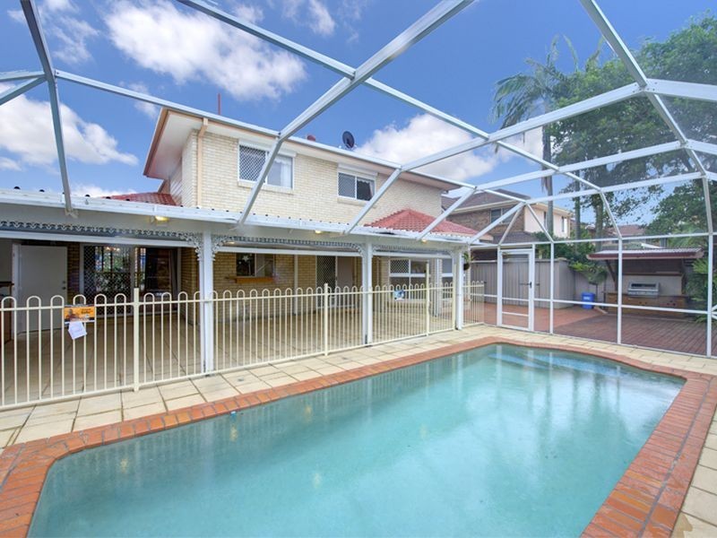 494 Oxley Drive, Runaway Bay QLD 4216