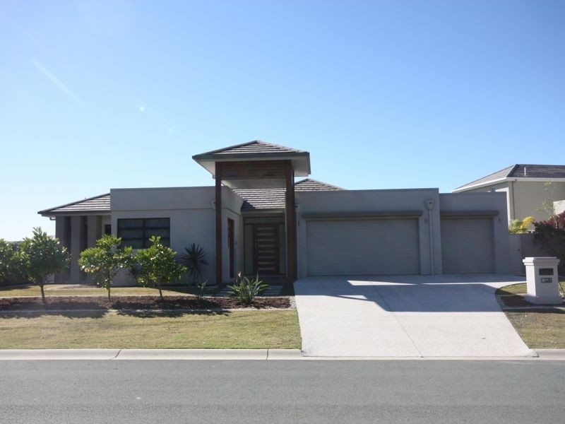 2226 Glengallon Way, Hope Island QLD 4212