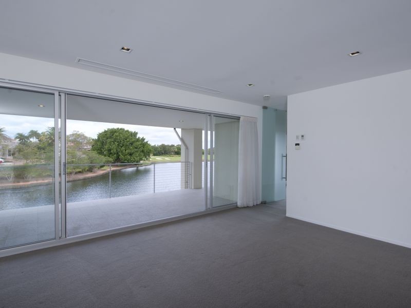 6184 Bolsena Circuit, Hope Island QLD 4212