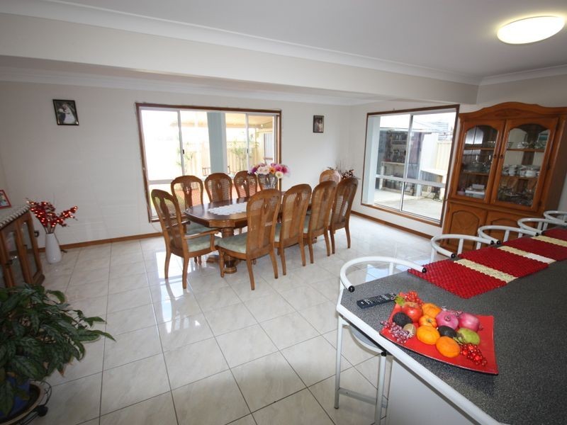 35 Esplanade, Jacobs Well QLD 4208