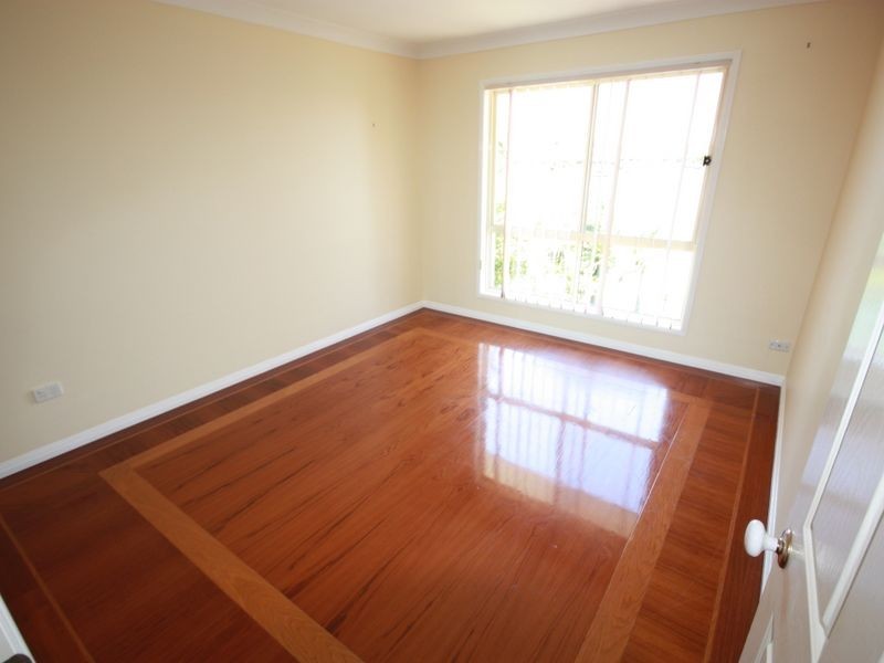 58 Lakeshore Dr, Helensvale QLD 4212