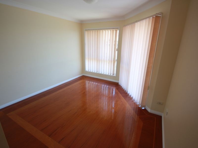 58 Lakeshore Dr, Helensvale QLD 4212