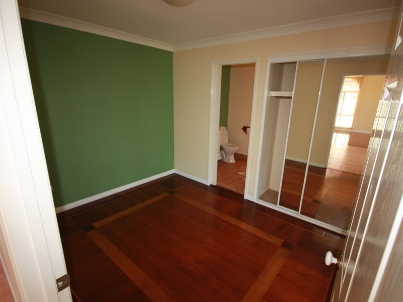 58 Lakeshore Dr, Helensvale QLD 4212