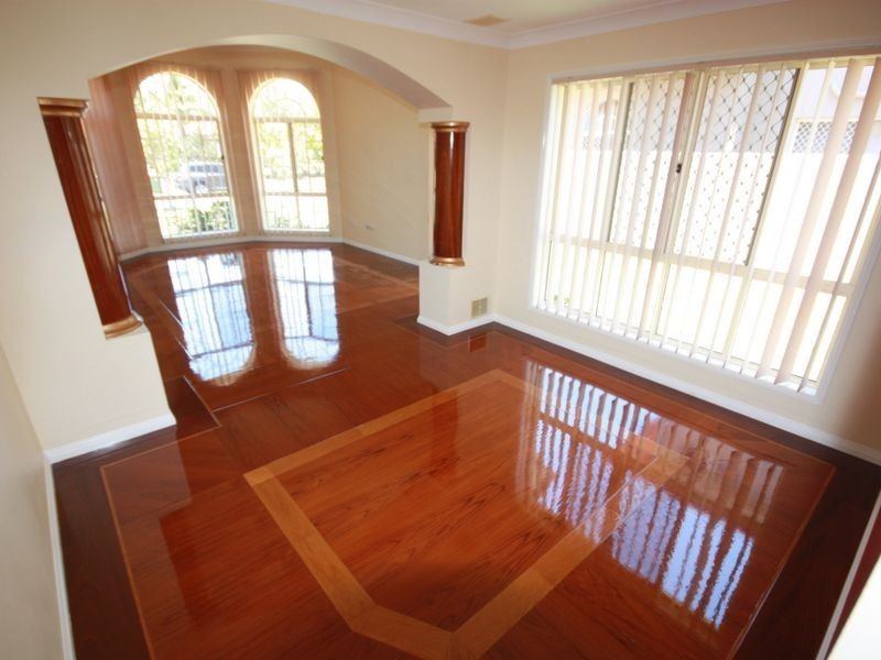 58 Lakeshore Dr, Helensvale QLD 4212