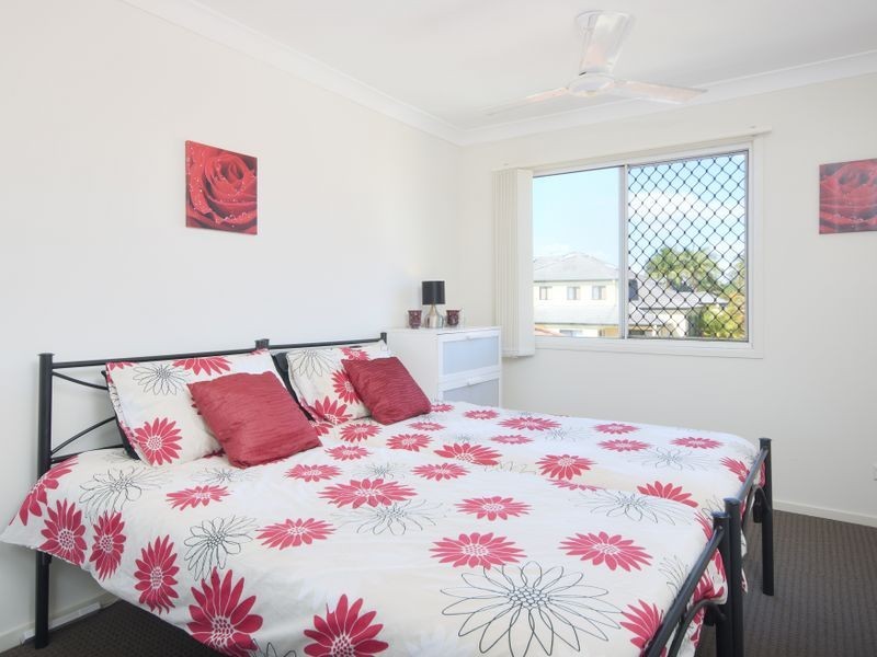 32/2 Bronberg Court, Southport QLD 4215