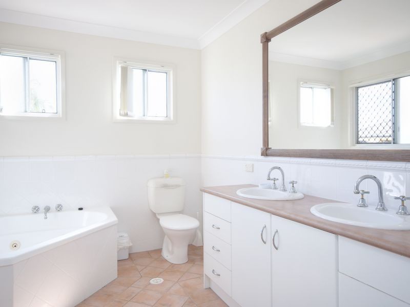 32/2 Bronberg Court, Southport QLD 4215